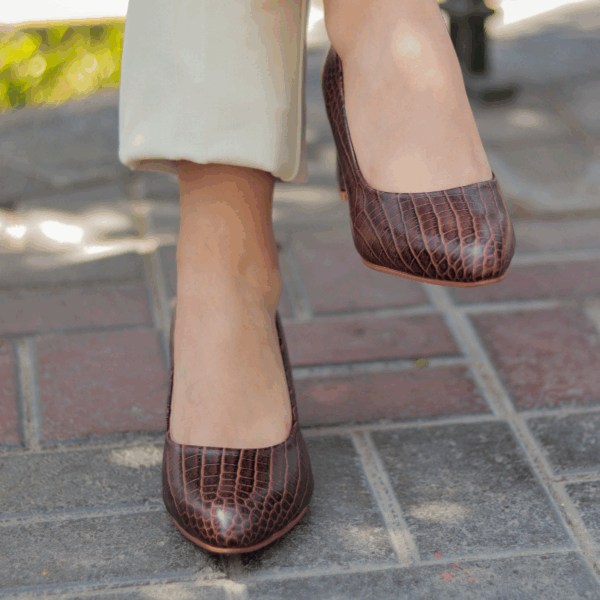 Reyna Caimán Marrón